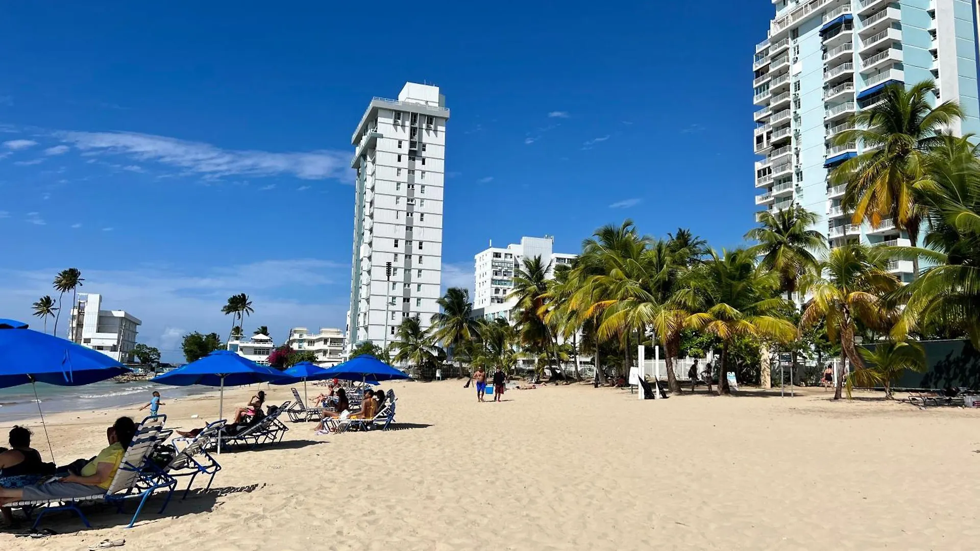 Beachfront Tropical Tantra Apartment San Juan