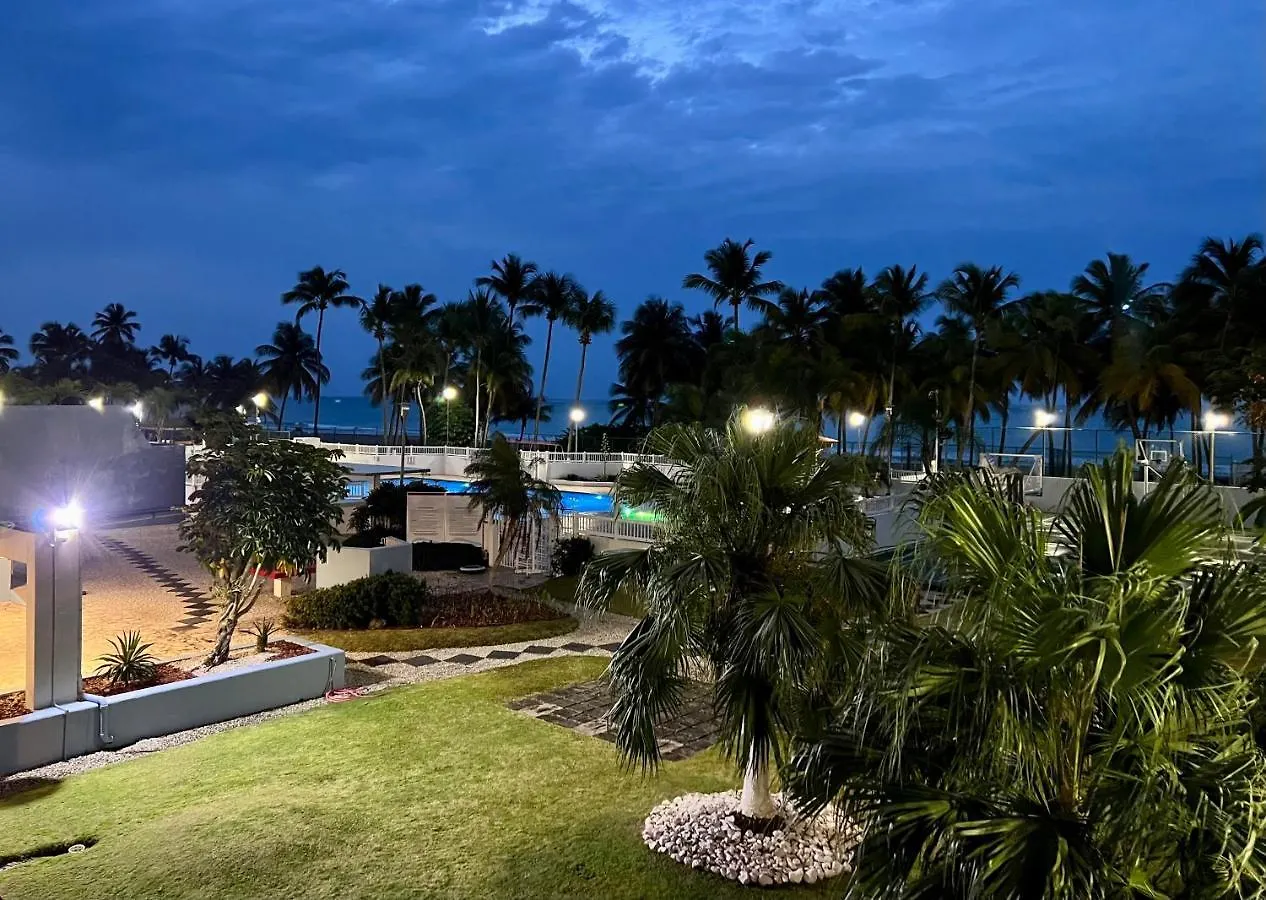 Beachfront Tropical Tantra Apartment San Juan Portoryko