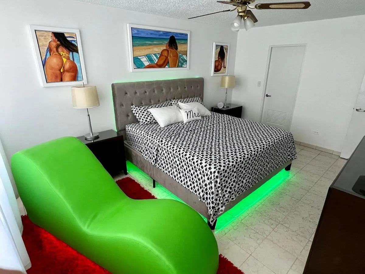 Beachfront Tropical Tantra Apartment San Juan