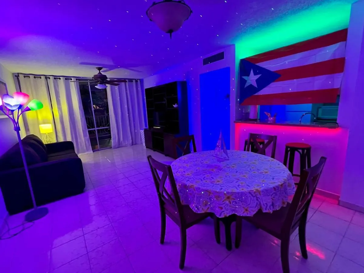 Beachfront Tropical Tantra Apartment 圣胡安 波多黎各