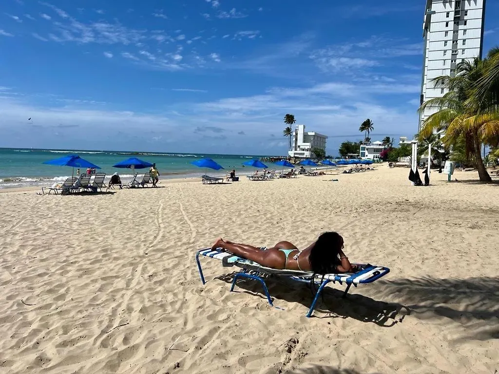 Beachfront Tropical Tantra Apartment 圣胡安
