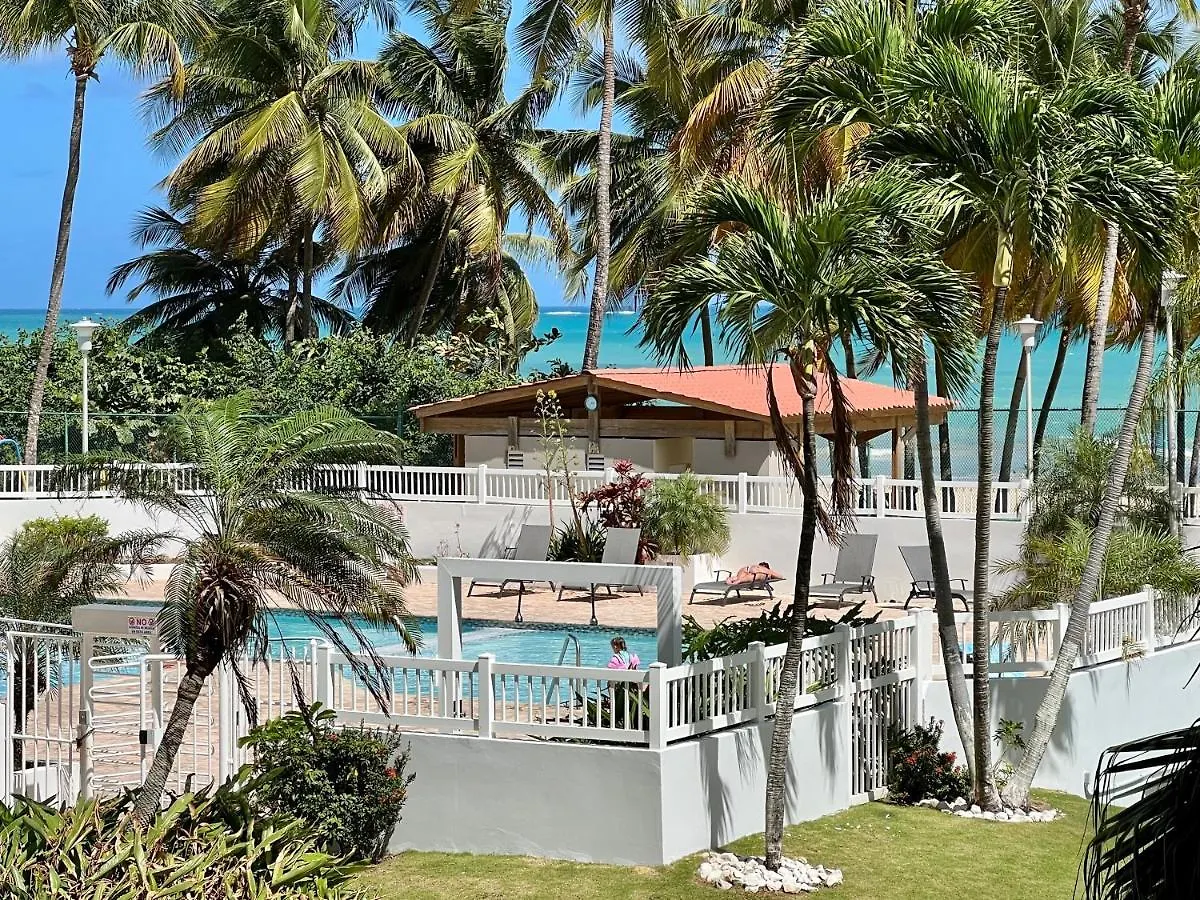 Beachfront Tropical Tantra Apartment 圣胡安