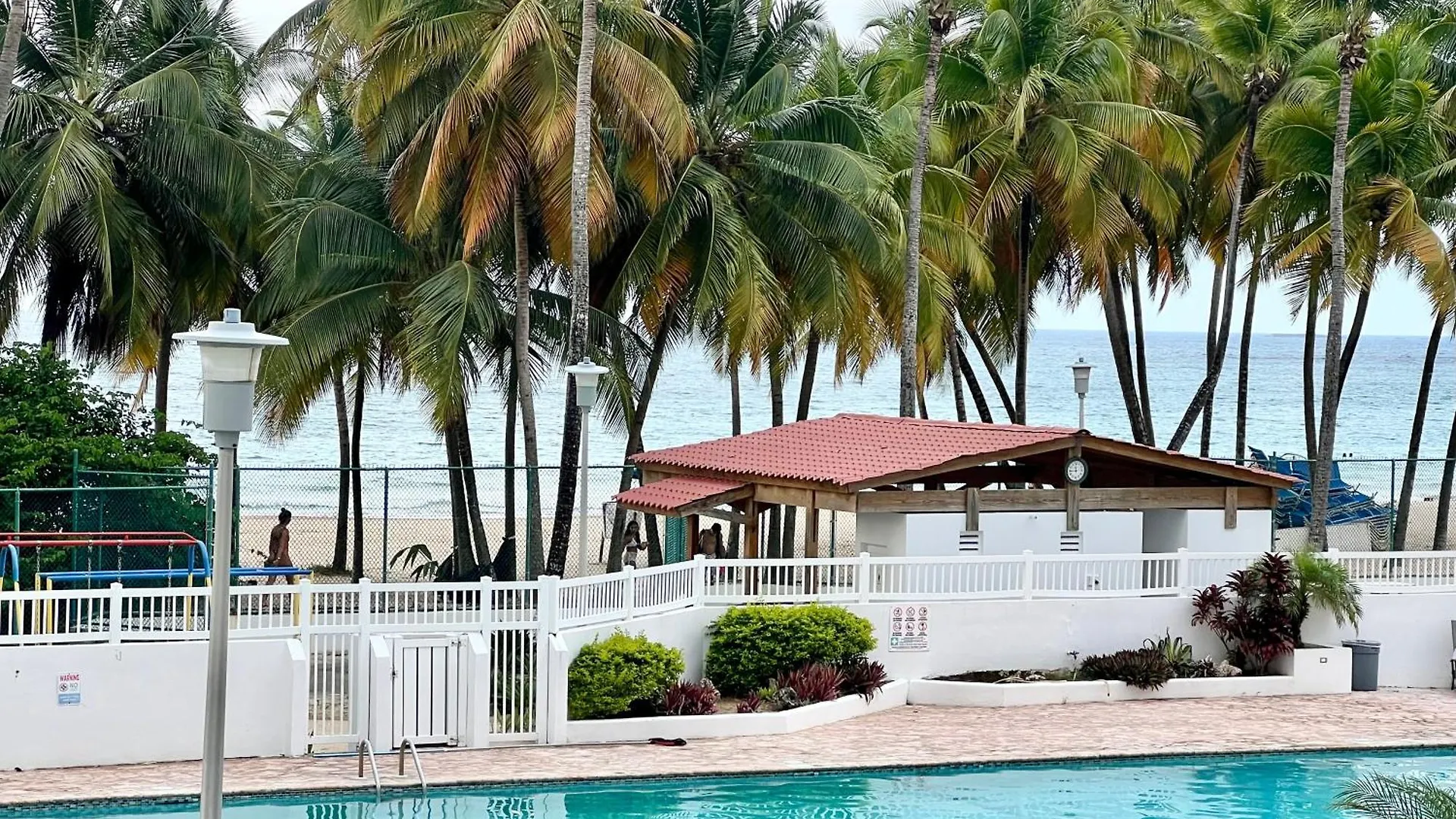 Beachfront Tropical Tantra Apartment 圣胡安