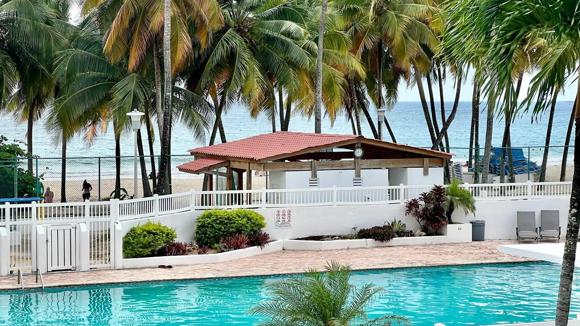 Beachfront Tropical Tantra Apartment 圣胡安